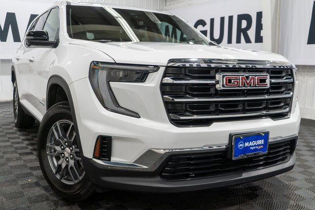 2025 GMC Acadia Elevation's photo