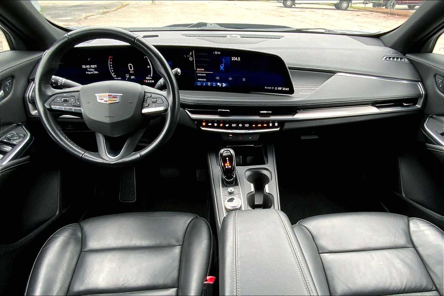 2024 Cadillac XT4 Premium Luxury photo 13