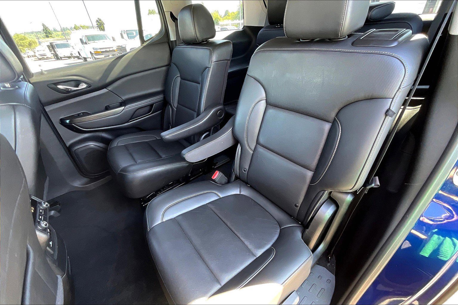 2023 Gmc Acadia SLT photo 23