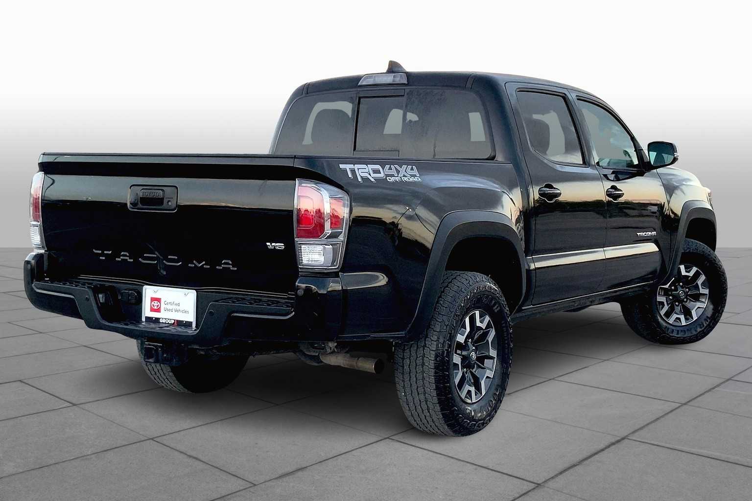 2023 Toyota Tacoma TRD photo 12
