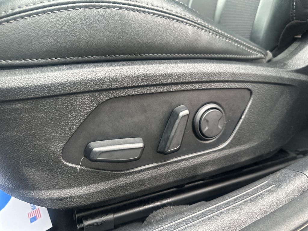 2023 Kia K5 GT-Line photo 4