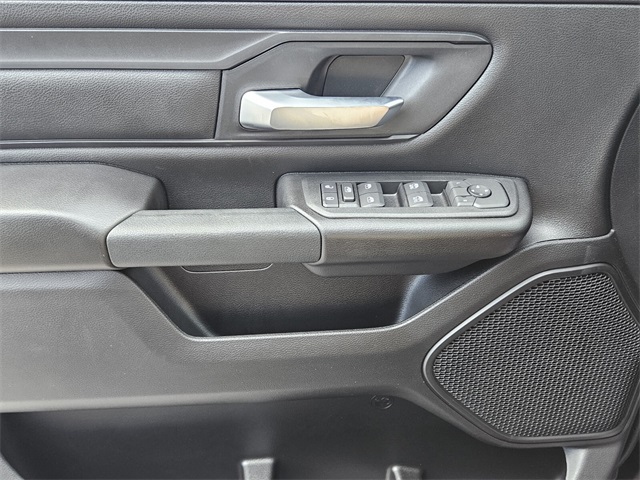 2025 Ram 1500 Tradesman photo 29