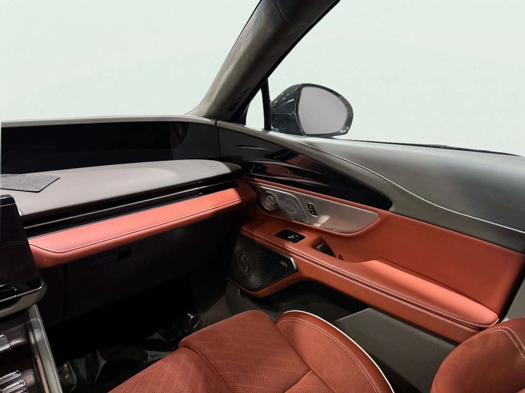 2024 Lincoln Nautilus Black Label photo 11