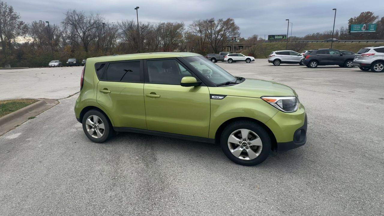2017 Kia Soul Base photo 2