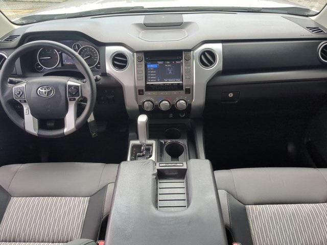 2016 Toyota Tundra SR5 photo 11