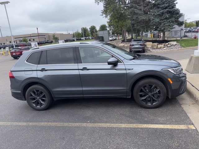 Used 2022 Volkswagen Tiguan SE with VIN 3VV2B7AX5NM047912 for sale in Apple Valley, Minnesota