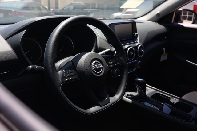 2025 Nissan Sentra S photo 13