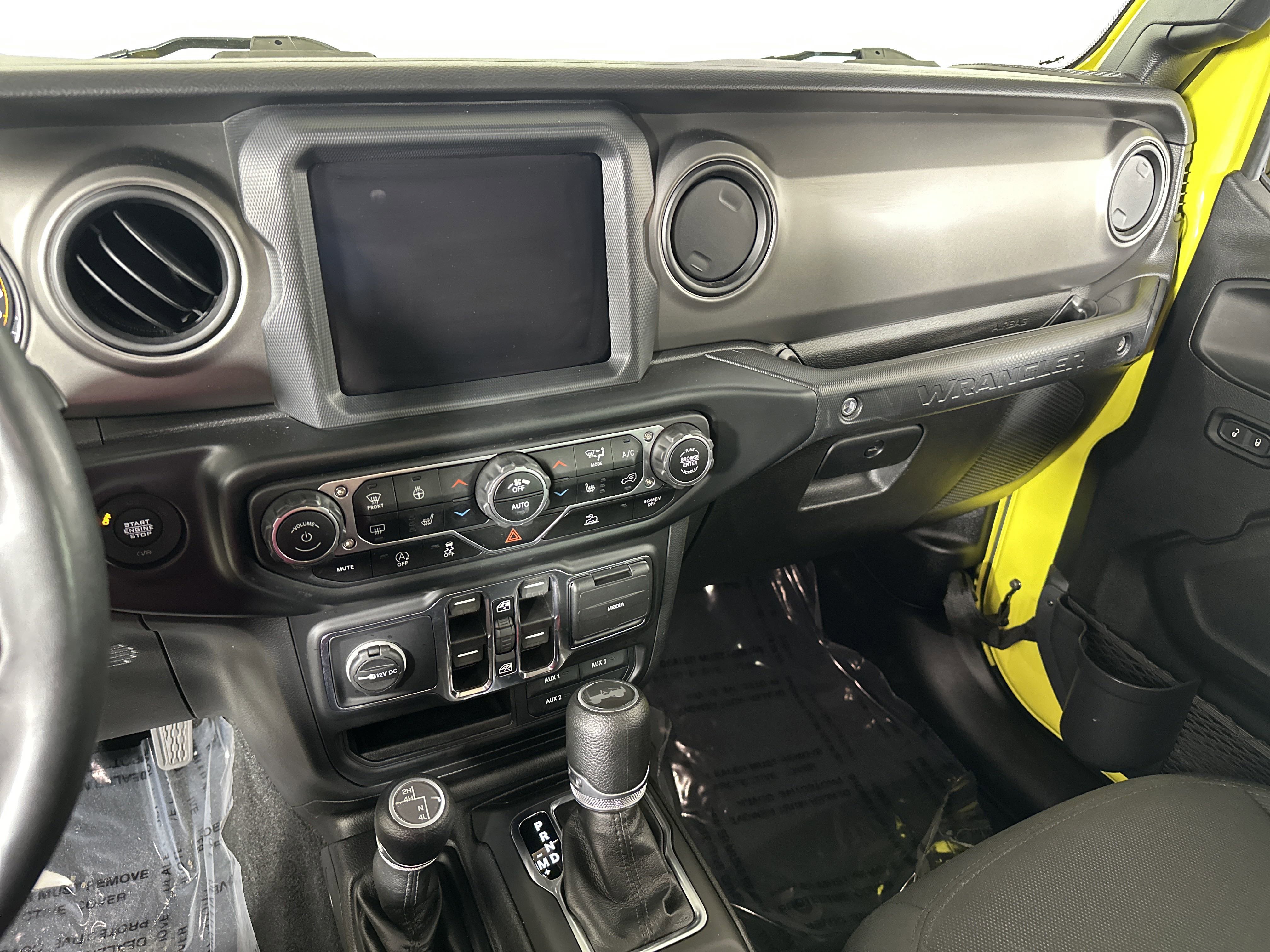 2022 Jeep Wrangler Unlimited High Tide photo 2