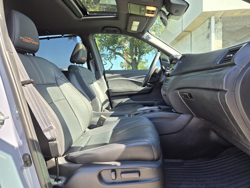 2022 Honda Pilot TrailSport photo 16