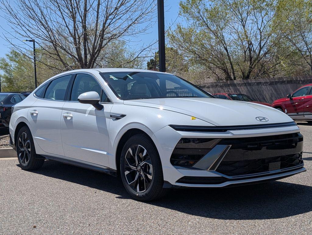 2025 Hyundai Sonata SEL's photo