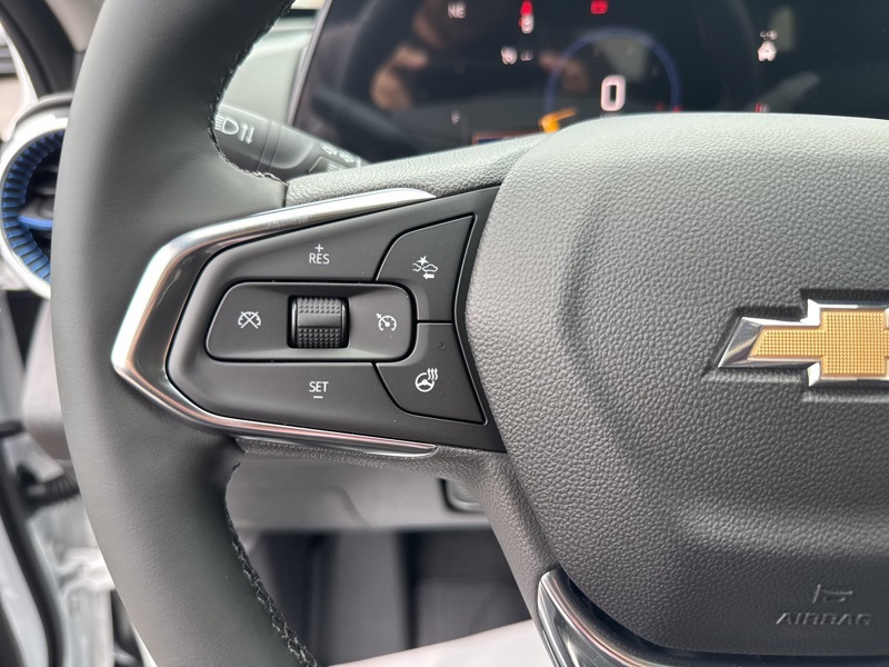 2025 Chevrolet Trax LT photo 19