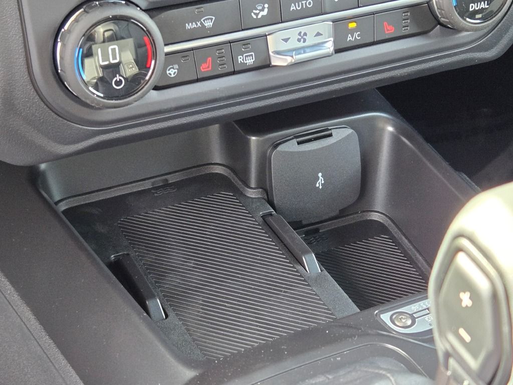 2025 Ford Bronco Outer Banks photo 23
