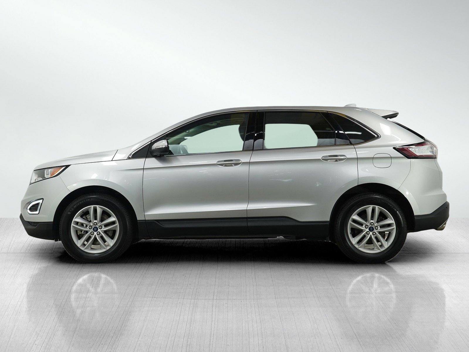 Used 2018 Ford Edge SEL with VIN 2FMPK4J96JBC44454 for sale in Burnsville, Minnesota