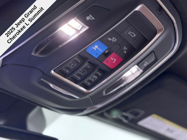 2025 Jeep Grand Cherokee L Summit Reserve photo 30