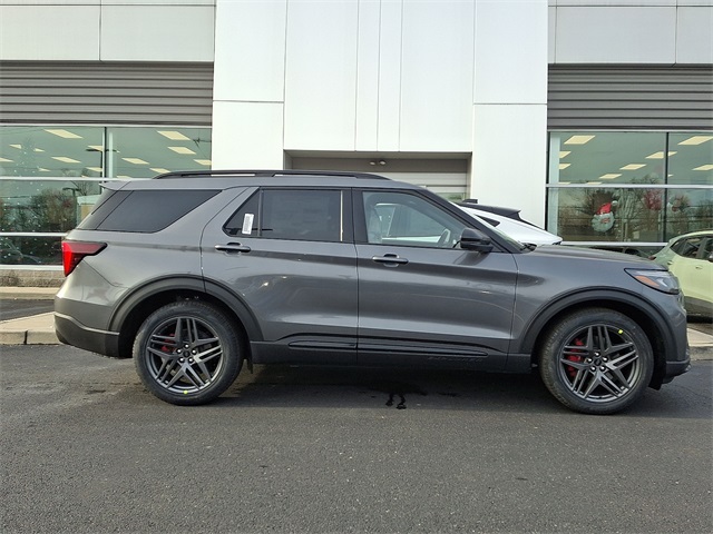 2026 Ford Explorer ST's photo