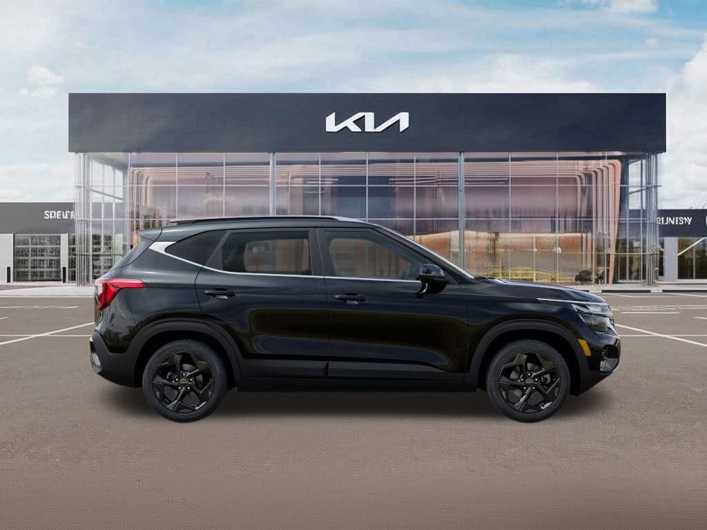 2026 Kia Seltos EX photo 7