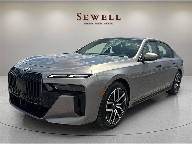 2025 BMW 7 Series 760i's photo