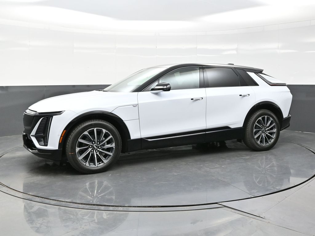 2026 Cadillac Lyriq Sport photo 2