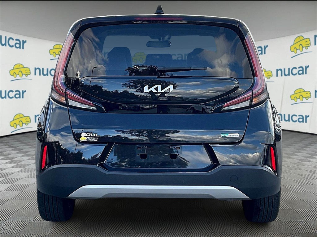 2023 Kia Soul EX photo 3
