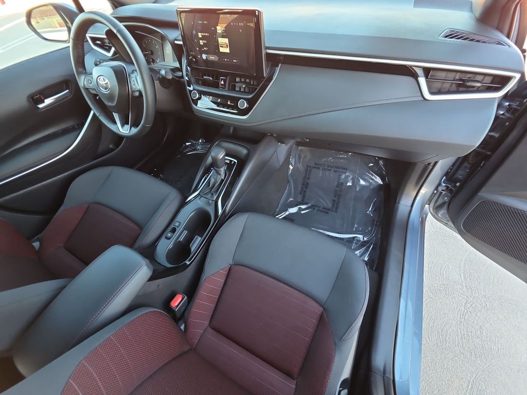 2025 Toyota Corolla SE photo 30
