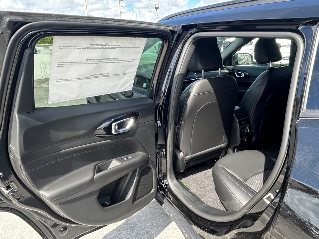 2026 Jeep Compass Latitude Altitude photo 34