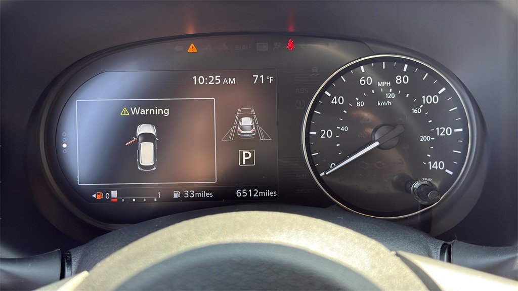 2024 Nissan Kicks SV photo 12