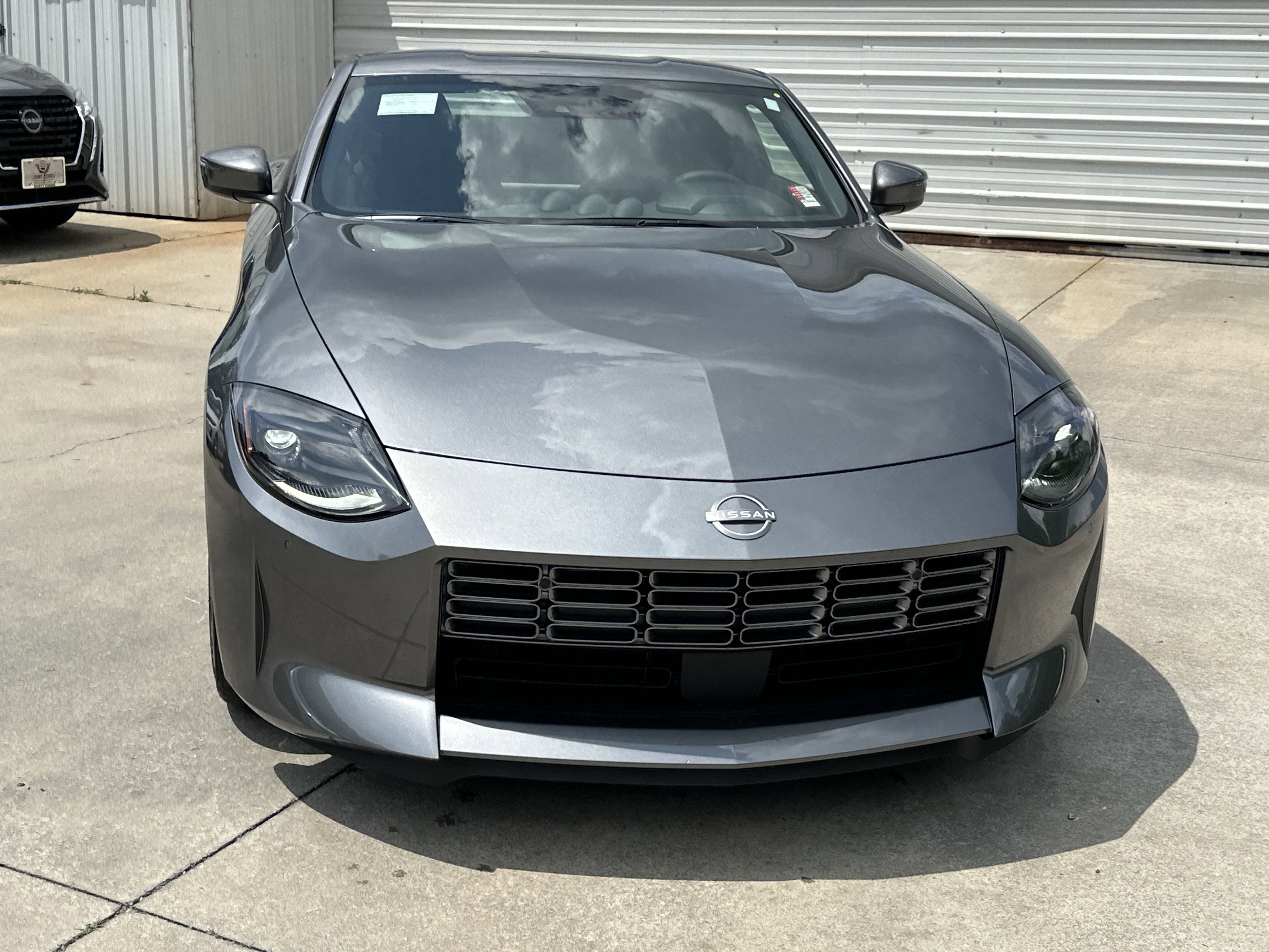 2025 Nissan Z Performance photo 3