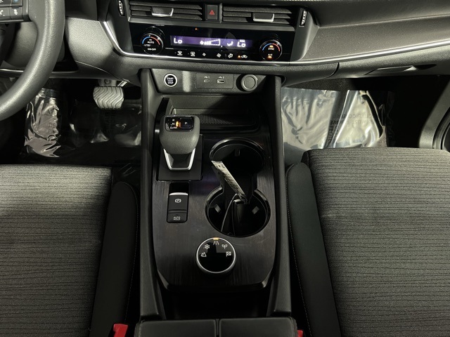 2023 Nissan Rogue SV photo 13