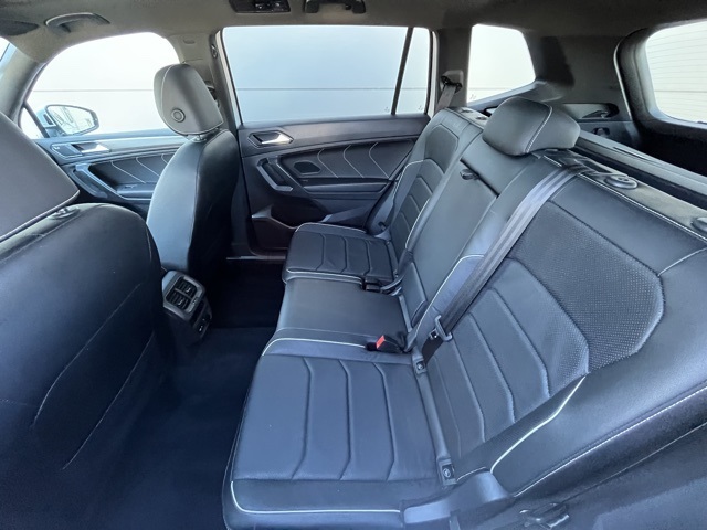 2022 Volkswagen Tiguan SEL Premium R-Line photo 3