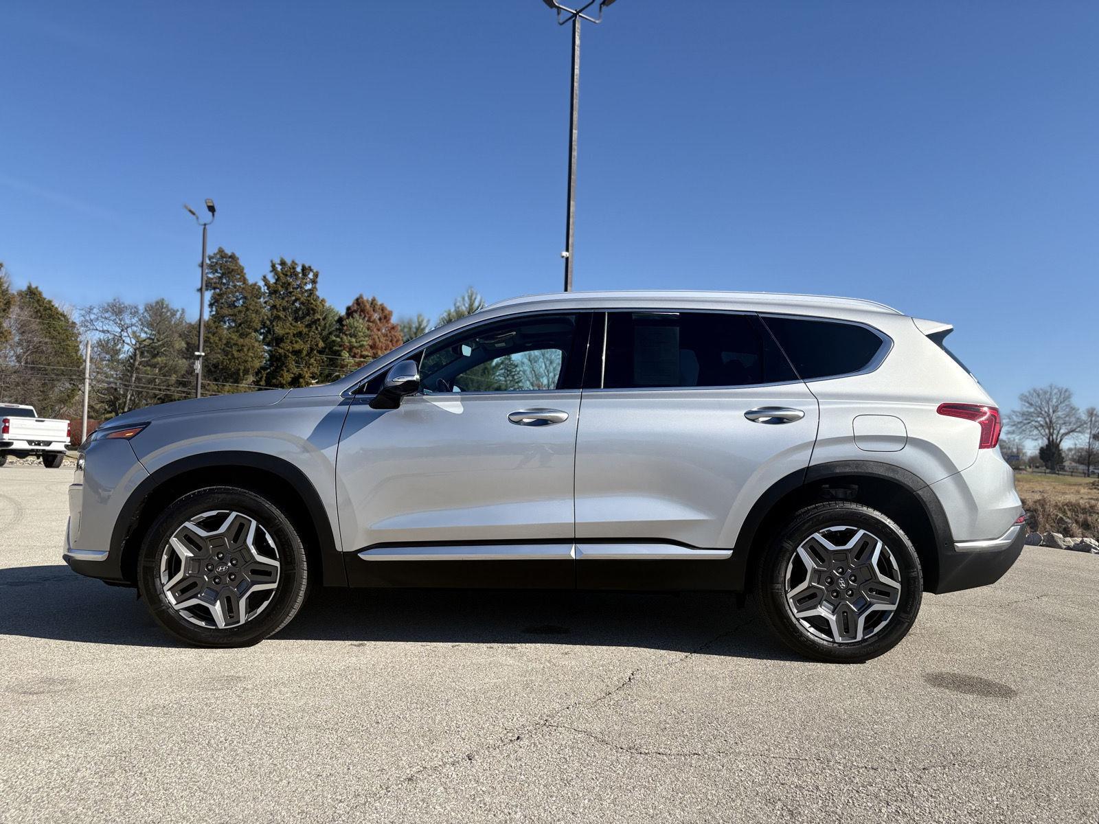 2023 Hyundai Santa Fe Limited photo 3