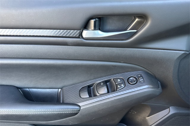 2024 Nissan Altima 2.5 SV photo 10
