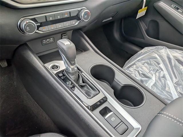 2025 Nissan Altima SV photo 15