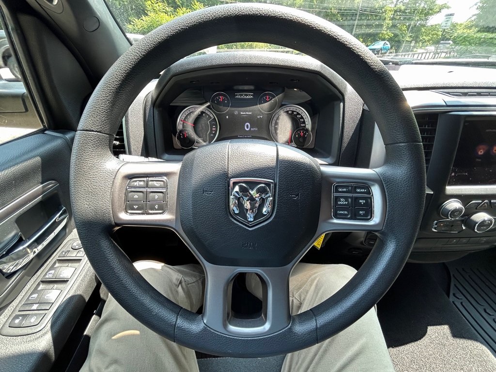 2022 Ram 1500 Classic Warlock photo 11