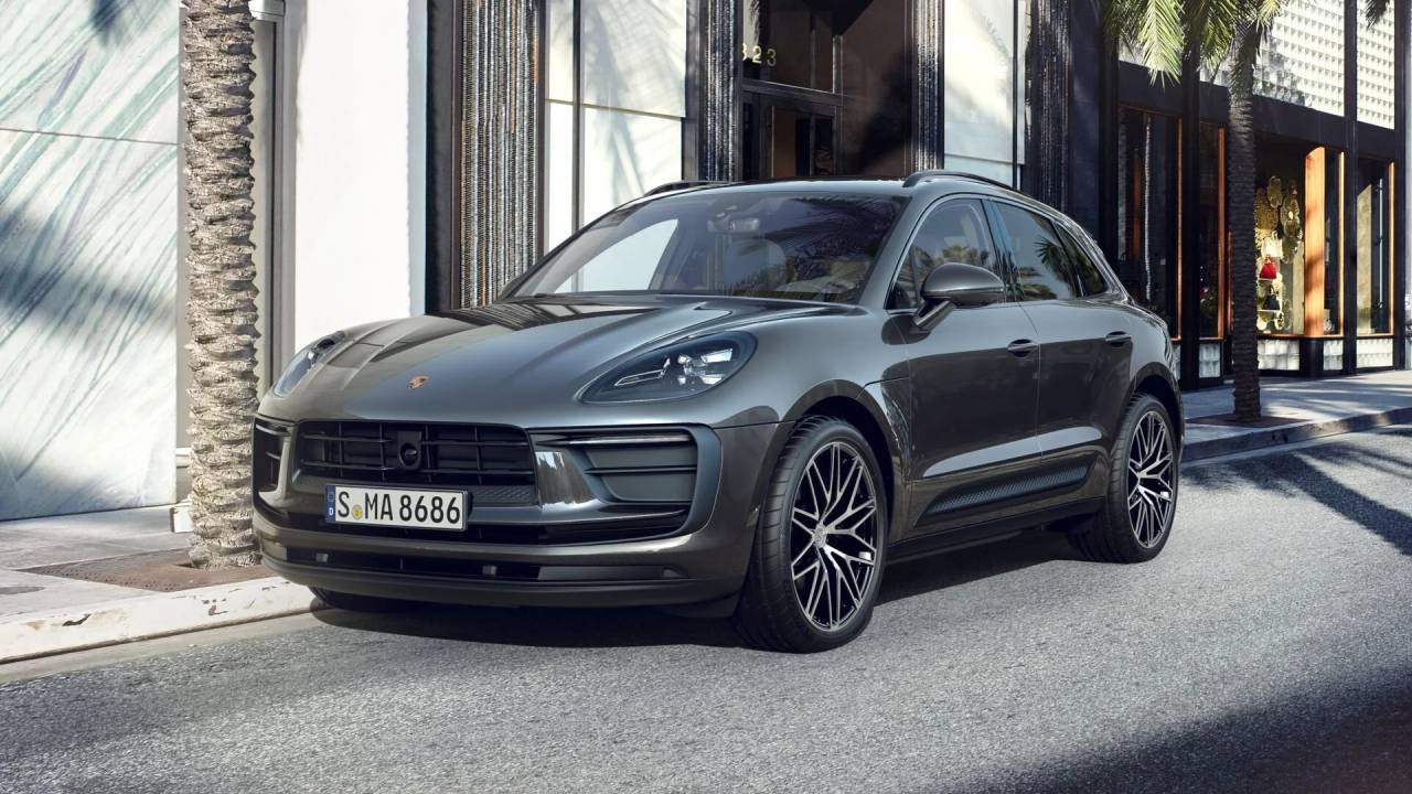 2025 Porsche Macan's photo