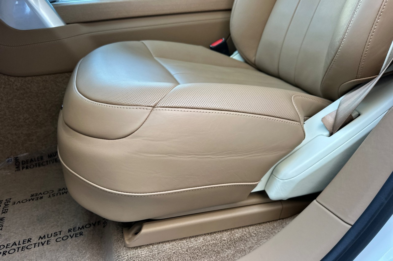 2024 Land Rover Range Rover SV photo 15