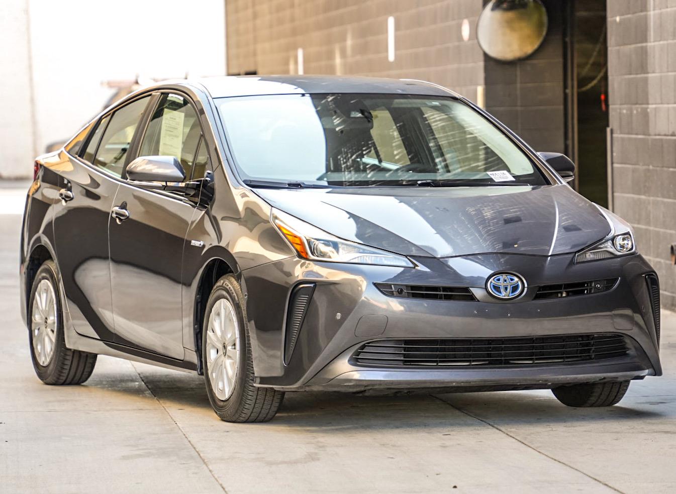2019 Toyota Prius LE