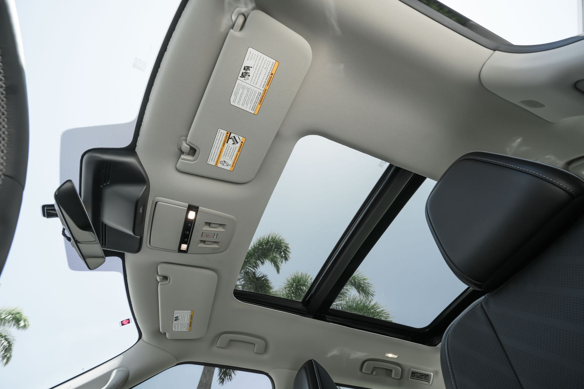 2025 Infiniti QX80 Luxe photo 14