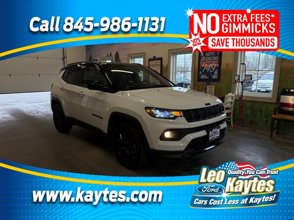 2023 Jeep Compass Altitude's photo