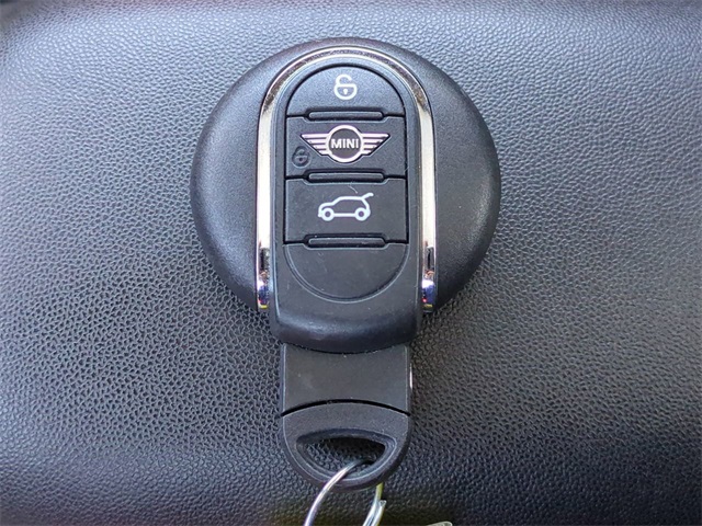 2015 Mini Cooper Hardtop Base photo 22