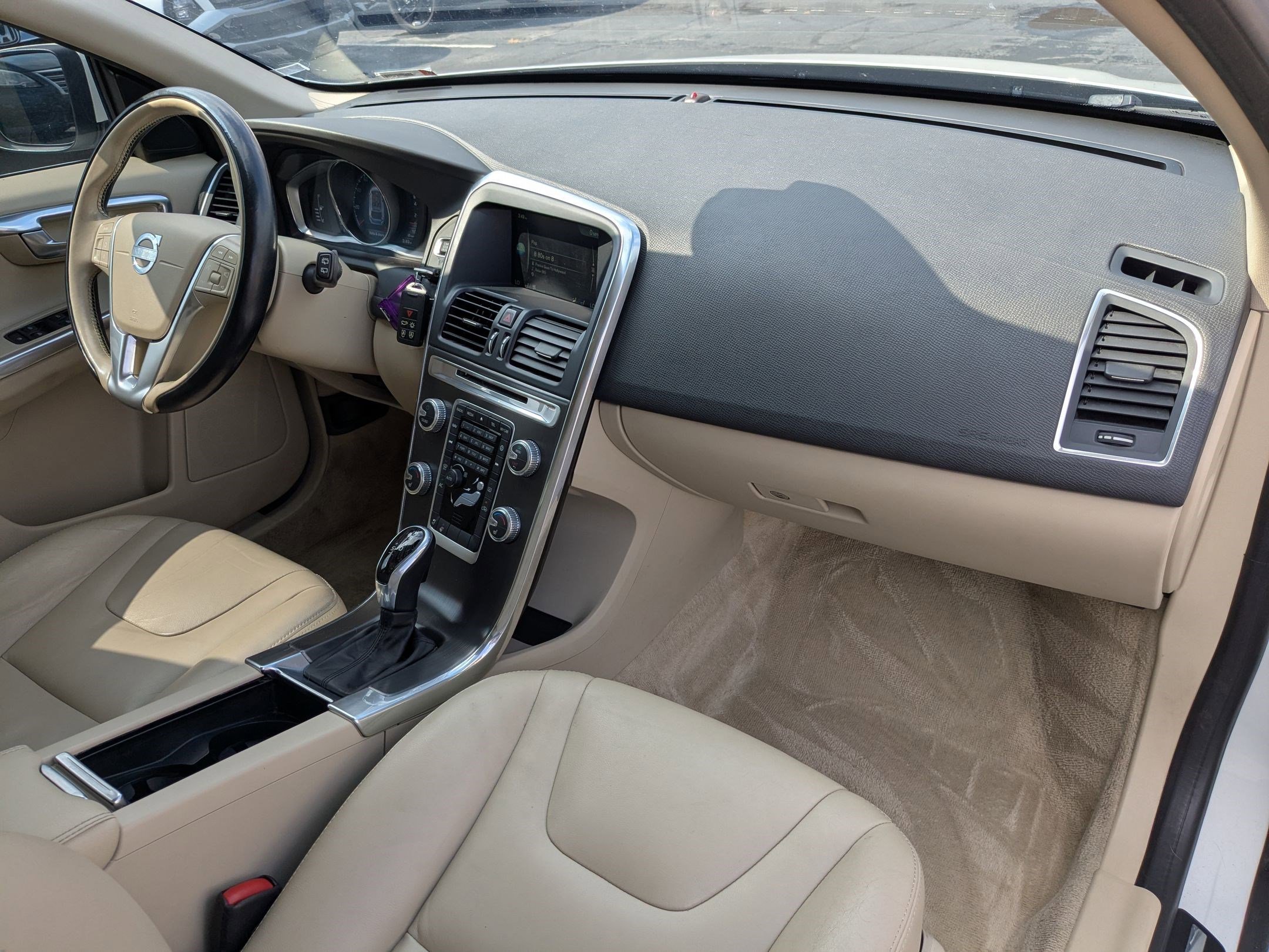 2015 Volvo XC60 T5 Premier photo 28