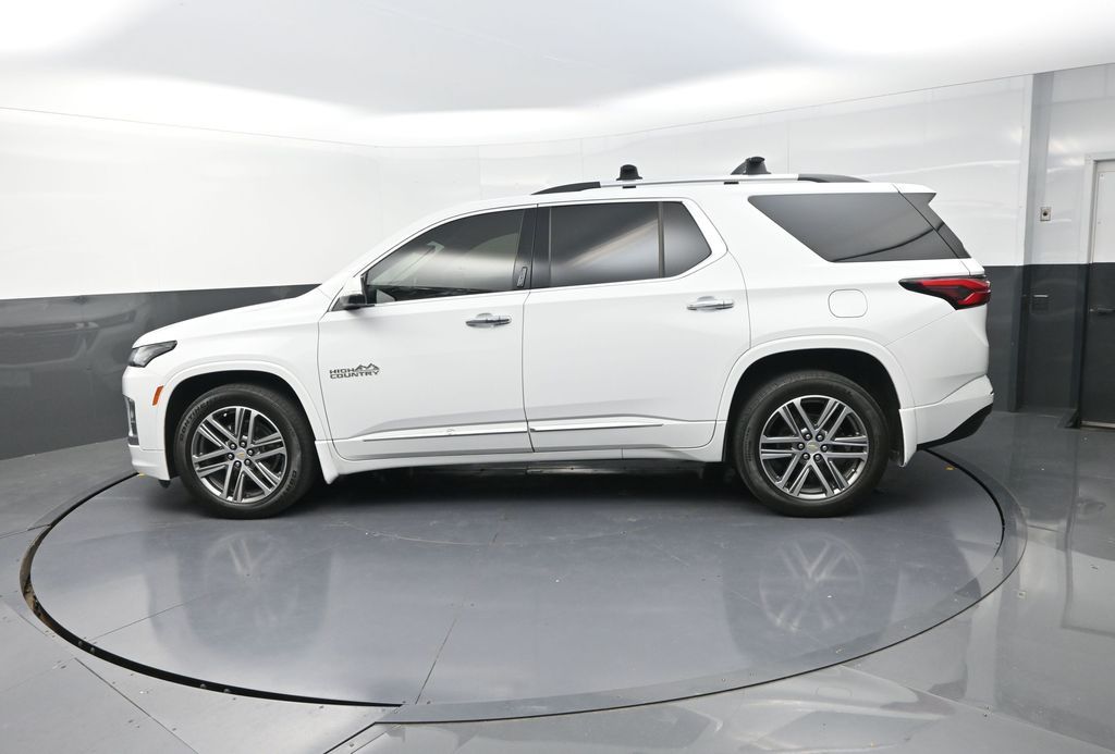 2023 Chevrolet Traverse High Country photo 3