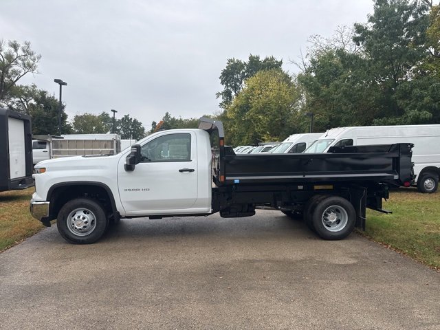2025 Chevrolet Silverado 3500HD Work Truck photo 3