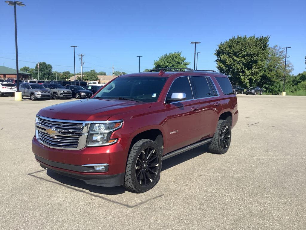 2019 Chevrolet Tahoe Premier photo 3