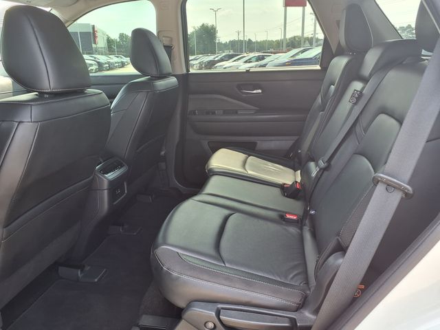 2022 Nissan Pathfinder SL photo 8