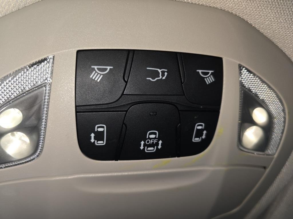 2022 Chrysler Pacifica Touring L photo 15