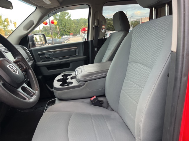 2019 Ram 1500 Classic SLT photo 7