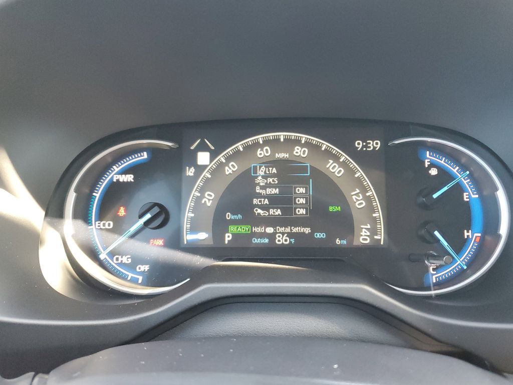 2025 Toyota RAV4 Hybrid XLE photo 19
