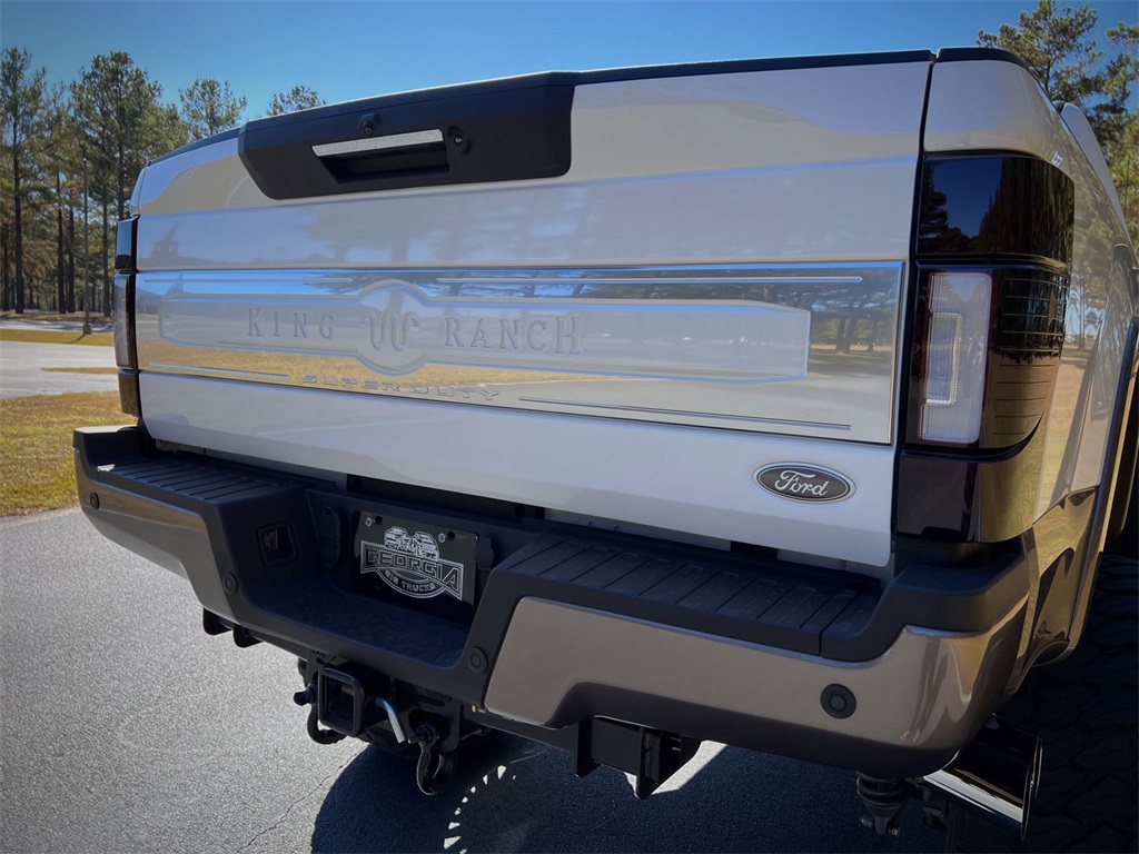 2022 Ford F-350 photo 23