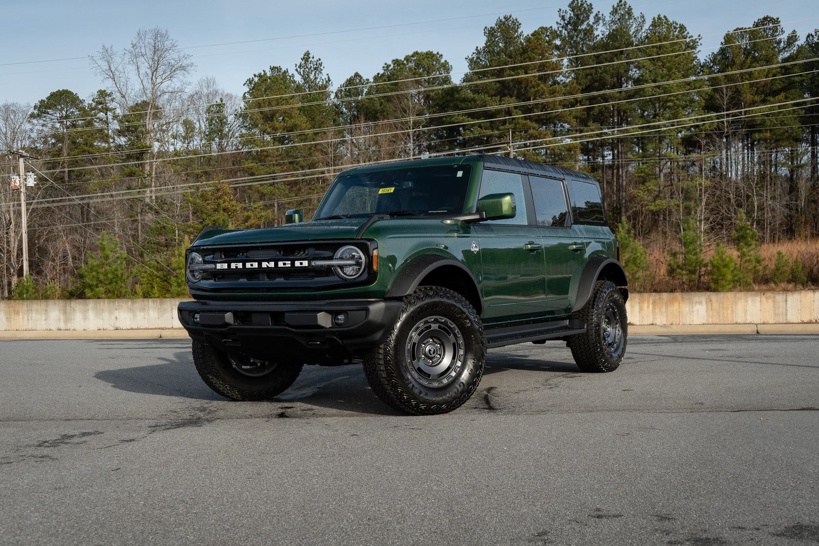 2025 Ford Bronco 4-Door Outer Banks's photo