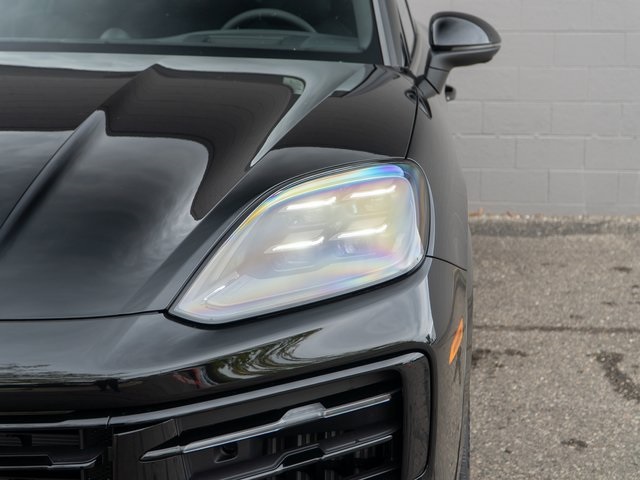 2026 Porsche Cayenne Coupe photo 6